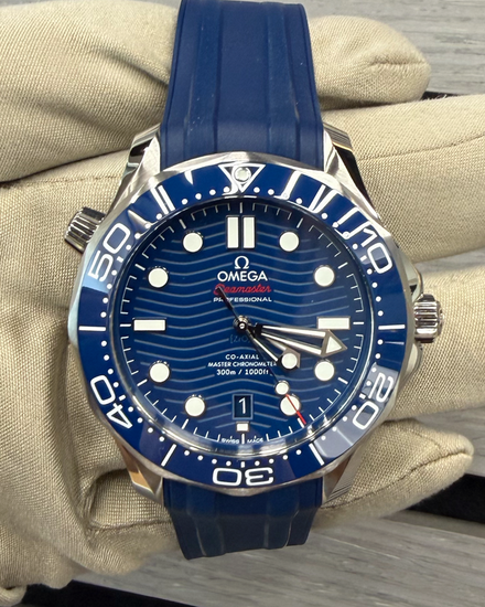2026 Omega Seamaster Diver 300M 42MM Blue Dial Rubber Strap (210.32.42.20.03.001)