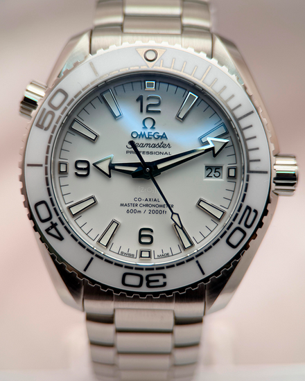 2019 Omega Seamaster Planet Ocean 600M 39.5MM White Dial Steel Bracelet (215.30.40.20.04.001)