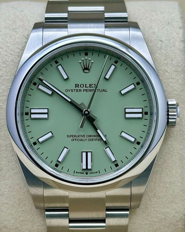 Rolex Oyster Perpetual (12165)