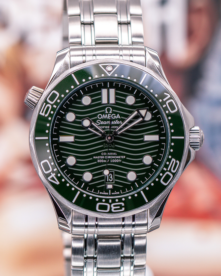 No Reserve - 2002 Omega Seamaster Diver 300M "Seaweed" 42MM Green Dial Steel Bracelet (210.30.42.20.10.001)