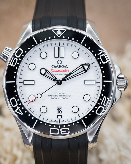 2024 Omega Seamaster Diver 300M 42MM White Dial Rubber Strap (210.32.42.20.04.001)