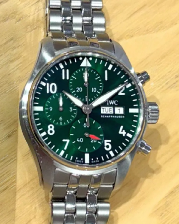2025 IWC Schaffhausen Pilot Chronograph 41MM Green Dial Steel Bracelet (IW388104)