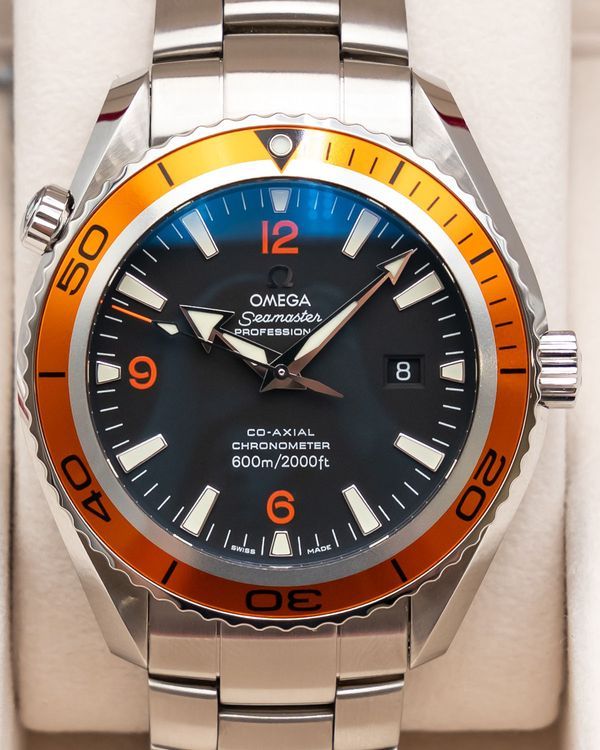 2011 Omega Seamaster Planet Ocean 600M 45.5MM Black Dial Steel Bracelet (2208.50.00)