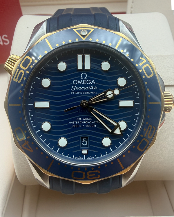 2019 Omega Seamaster Diver 300M 42MM Blue Dial Rubber Strap (210.22.42.20.03.001)