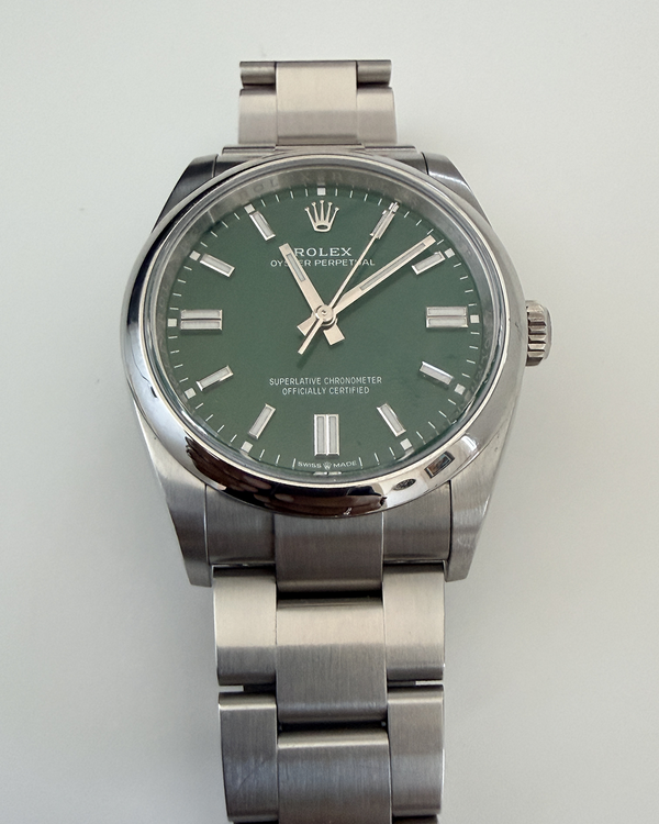 Rolex Oyster Perpetual (126000)