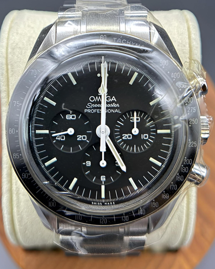 2021 Omega Speedmaster Professional Moonwatch 42MM Black Dial Steel Bracelet (311.30.42.30.01.005)