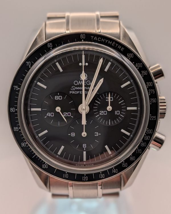 2001 Omega Speedmaster Professional Moonwatch 42MM Black Dial Steel Bracelet (3570.50.00)