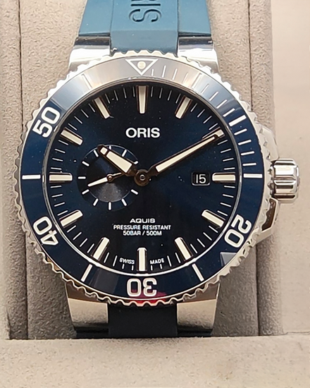Oris Aquis Small Second Date 45.5MM Blue Dial Rubber Strap (01 743 7733 4155)