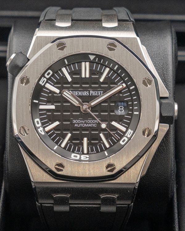 2017 Audemars Piguet Royal Oak Offshore 42MM Black Dial Rubber Bracelet (15710ST.OO.A002CA.01)