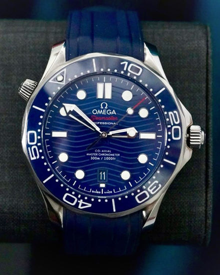 No Reserve - 2022 Omega Seamaster Diver 300M 42MM Blue Dial Rubber Strap (210.32.42.20.03.001)