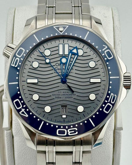 No Reserve - 2019 Omega Seamaster Diver 300M 42MM Grey Dial Steel Bracelet (210.30.42.20.06.001)