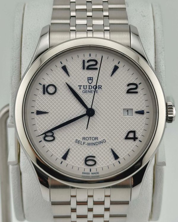 No Reserve - Tudor 1926 41MM Silver Dial Steel Bracelet (91650)