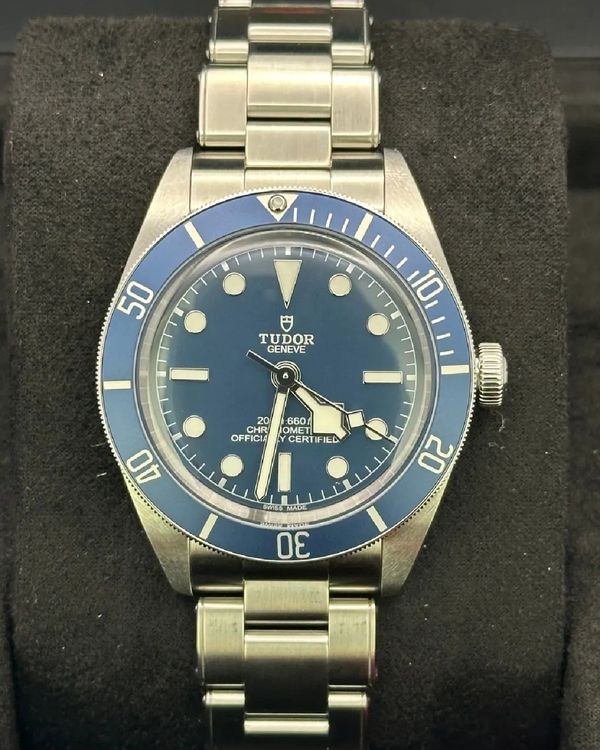 Rolex Black Bay (320)