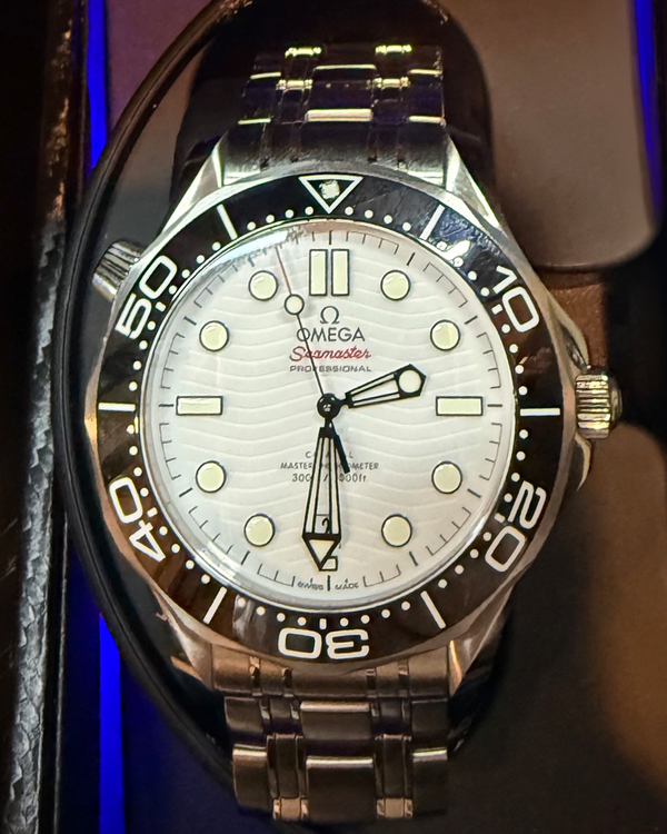 2025 Omega Seamaster Diver 300M 42MM White Dial Steel Bracelet (210.30.42.20.04.001)