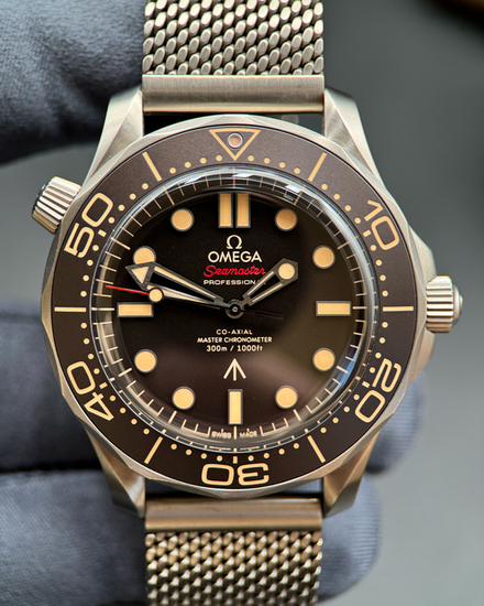 Omega Seamaster Diver 300M 007 James Bond Edition "No Time To Die" 42MM Brown Dial Titanium Bracelet (210.90.42.20.01.001)