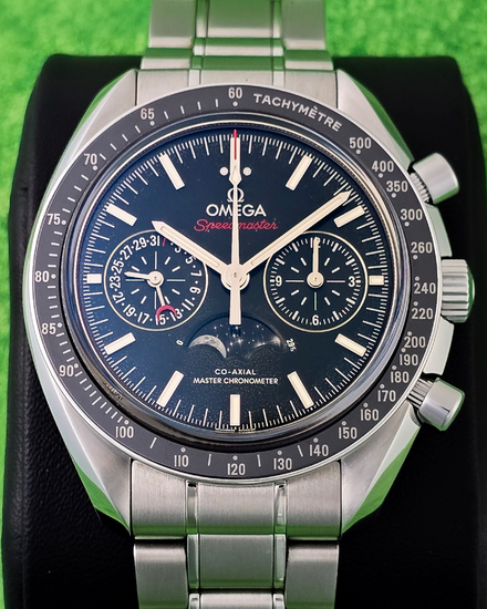 No Reserve - 2021 Omega Speedmaster Moonphase 44.25MM Black Dial Steel Bracelet (304.30.44.52.01.001)