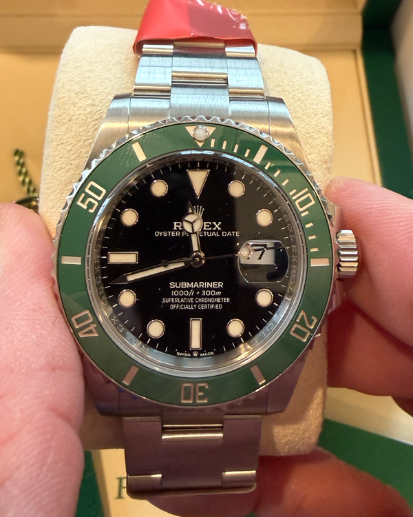Rolex Submariner (126610LV)