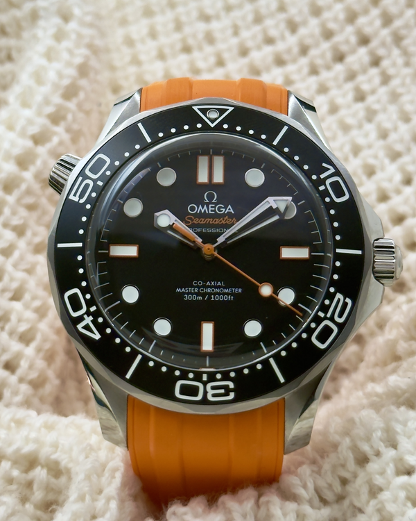 2025 Omega Seamaster Diver 300M 42MM Black Dial Rubber Strap (210.32.42.20.01.006)