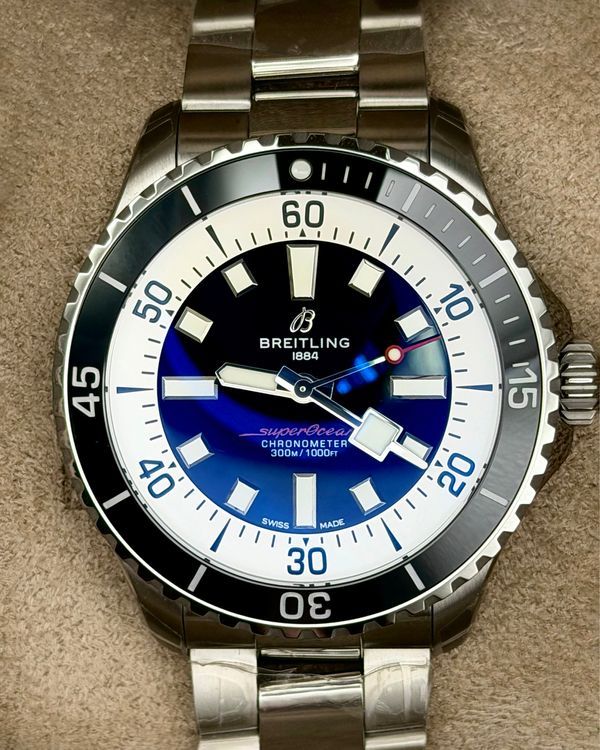 Breitling Superocean (A17376)