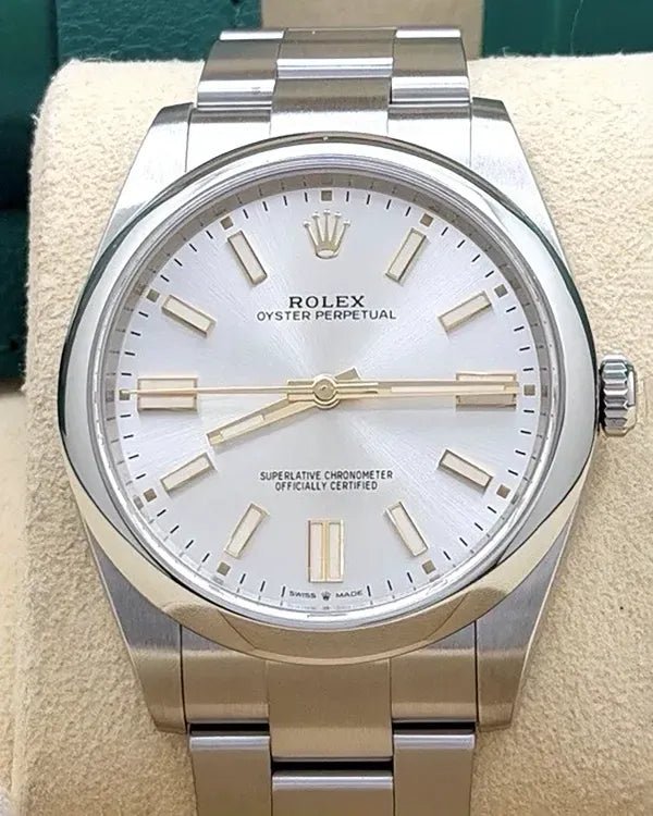 Rolex Oyster Perpetual (124300)