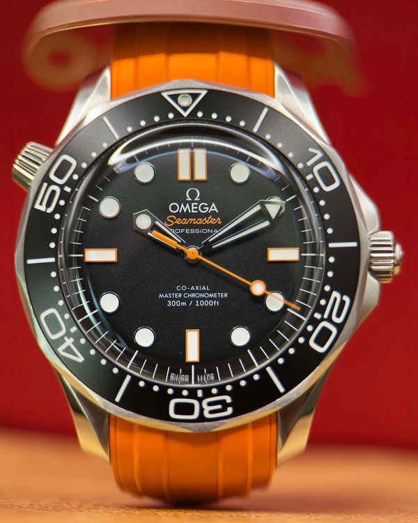 2026 Omega Seamaster Diver 300M 42MM Black Dial Rubber Strap (210.32.42.20.01.006)