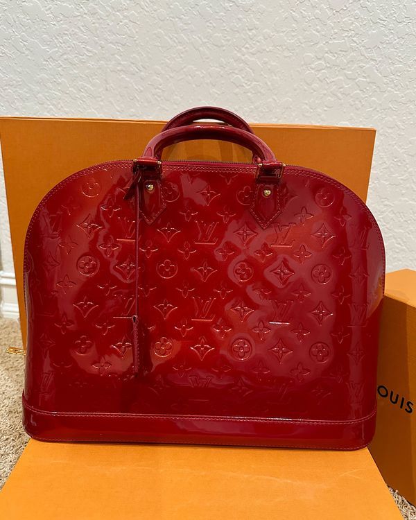 Louis Vuitton Monogram Alma GM Handbag 15.35 x 11.41IN Vernis Leather Gold-Tone Hardware Leather Strap (Alma GM)