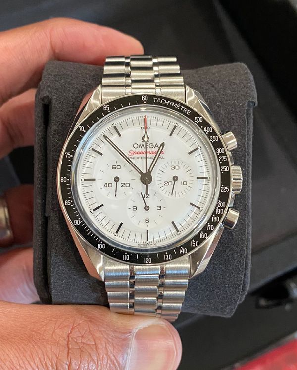 2024 Omega Speedmaster Professional Moonwatch 42MM White Dial Steel Bracelet (310.30.42.50.04.001)