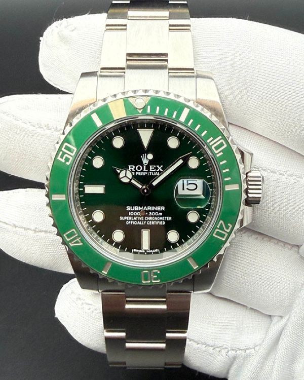 No Reserve - 2019 Rolex Submariner Date "Hulk" 40MM Green Dial Oyster Bracelet (116610LV)