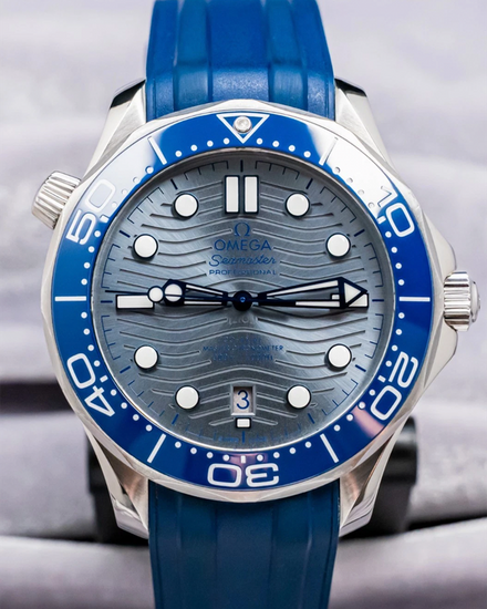 2021 Omega Seamaster Diver 300M 42MM Grey Dial Rubber Strap (210.32.42.20.06.001)