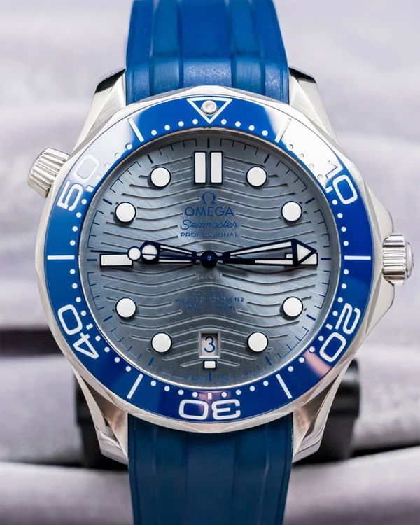 2021 Omega Seamaster Diver 300M 42MM Grey Dial Rubber Strap (210.32.42.20.06.001)