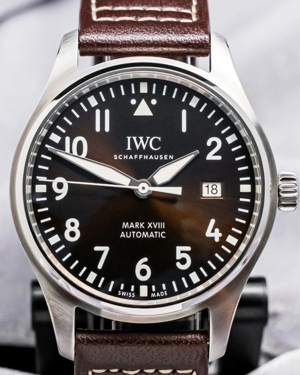 2022 IWC Schaffhausen Pilot 40MM Black Dial Leather Strap (IW327003)