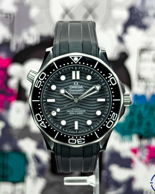 No Reserve - Omega Seamaster Diver 300M 43.5MM Black Dial Rubber Strap (210.92.44.20.01.001)
