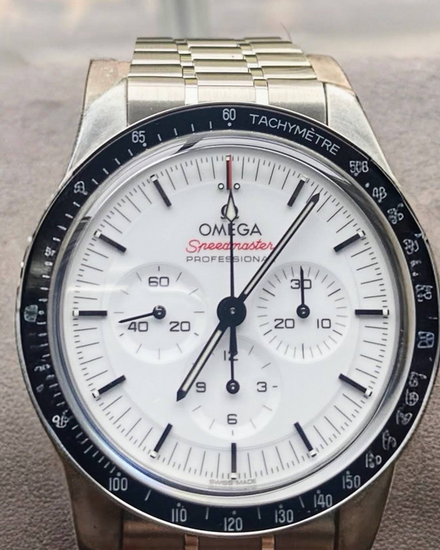 2026 Omega Speedmaster Professional Moonwatch 42MM White Dial Steel Bracelet (310.30.42.50.04.001)
