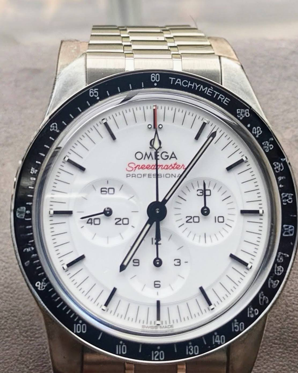 2026 Omega Speedmaster Professional Moonwatch 42MM White Dial Steel Bracelet (310.30.42.50.04.001)