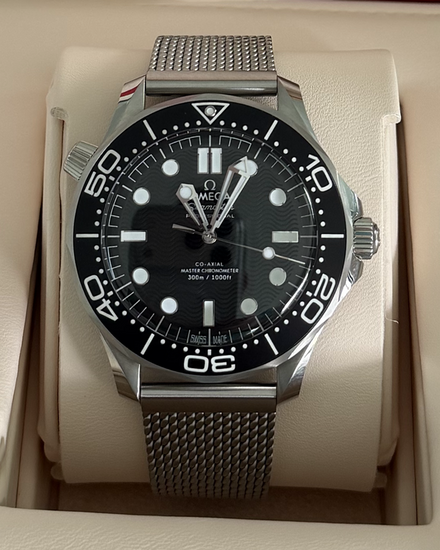 2025 Omega Seamaster Diver 300M 42MM Black Dial Steel Bracelet (210.30.42.20.01.010)