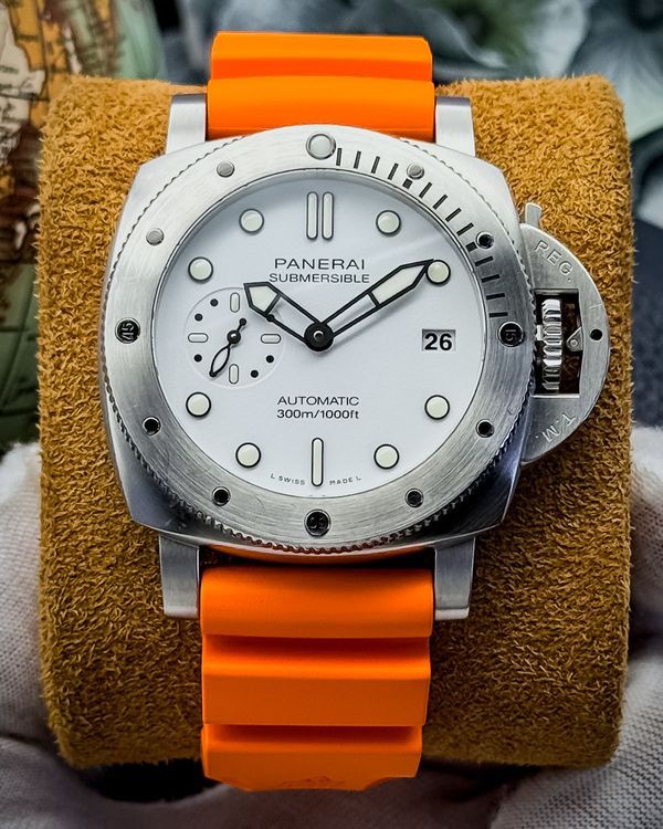 2022 Panerai Submersible "Bianco" 42MM White Dial Rubber Strap (PAM01223)