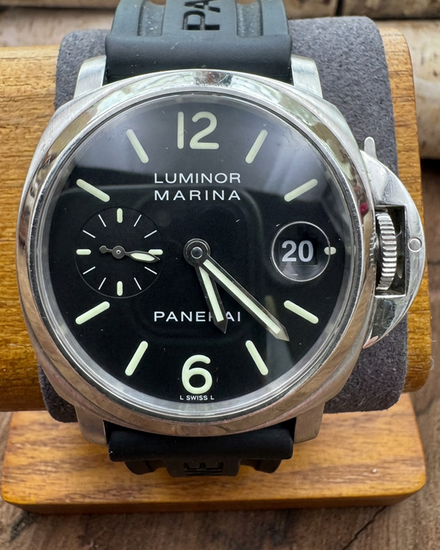 Panerai Luminor Marina 40MM Black Dial Rubber Strap (PAM00048)
