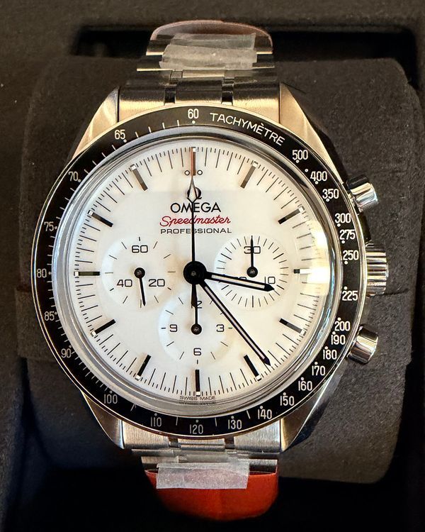 2026 Omega Speedmaster Professional Moonwatch 42MM White Dial Steel Bracelet (310.30.42.50.04.001)