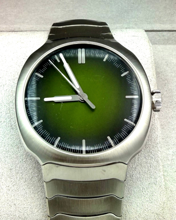 2024 H. Moser & Cie Streamliner Centre Seconds "Matrix" 40MM Green Dial Steel Bracelet (6201-1200)