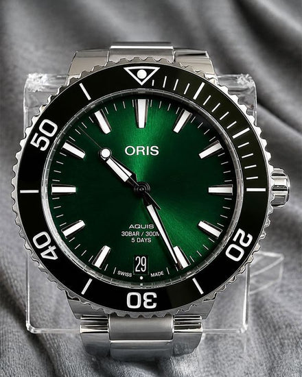 No Reserve - 2023 Oris Aquis Date Calibre 400 41.5MM Green Dial Steel Bracelet (01 400 7769 4157-07 8 22 09PEB)