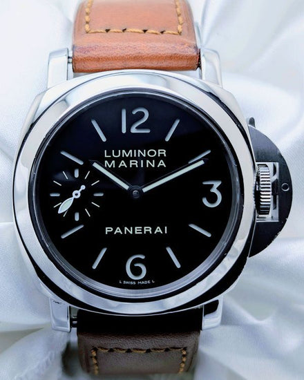 No Reserve - 2009 Panerai Luminor Marina 44MM Black Dial Leather Strap (PAM00111)