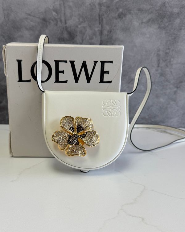 No Reserve - Loewe Small Heel Pouch 4.92 x 4.52 x 0.78IN Leather Gold-Tone/Crystal Hardware Flower Leather Strap (Heel Pouch)
