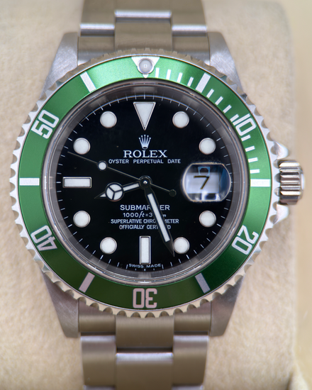Rolex Submariner Date "Kermit" 40MM Black Dial Oyster Bracelet (16610LV)
