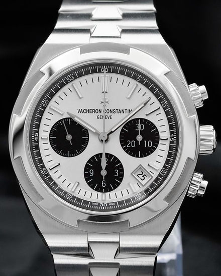 2024 Vacheron Constantin Overseas Chronograph "Panda" 42.5MM Silver Dial Steel Bracelet (5520V/210A-B686)