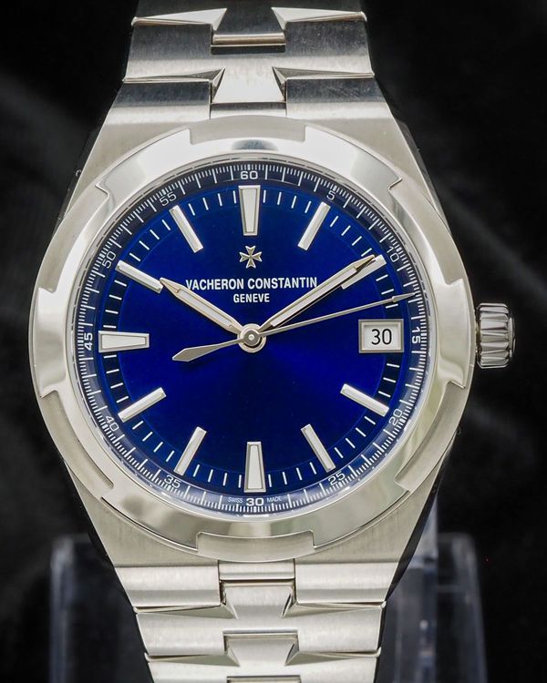 Vacheron Constantin Overseas 41MM Blue Dial Steel Bracelet (4520V/210A-B128)