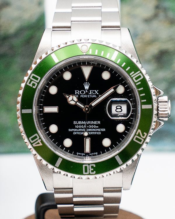 Rolex Submariner Date "Kermit" 40MM Black Dial Oyster Bracelet (16610LV)