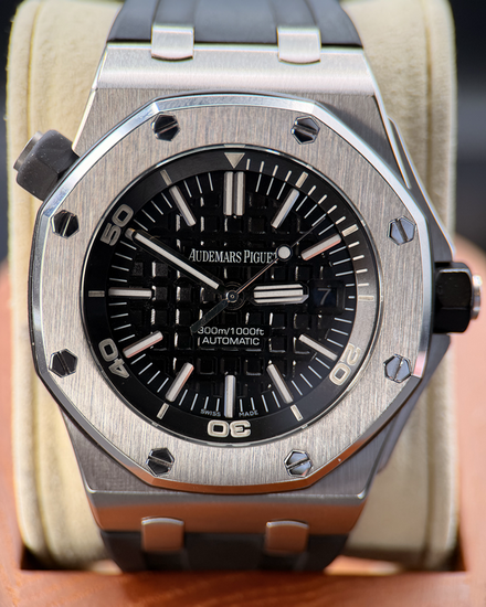 2010 Audemars Piguet Royal Oak Offshore Diver 42MM Black Dial Rubber Strap (15703ST.OO.A002CA.01)