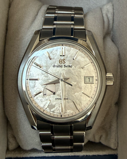 2025 Grand Seiko Heritage Collection “Shunbun” 40MM Pink Dial Titanium Bracelet (SBGA413G)