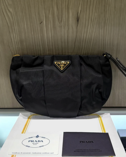 Prada Tessuto 6in x 8.75in x 0.75in Black Nylon Gold-Tone Hardware (Tessuto)