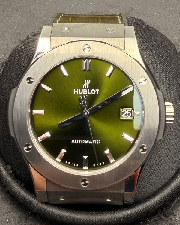 Hublot Classic Fusion 45MM Green Dial Leather Strap (511.NX.8970.LR)